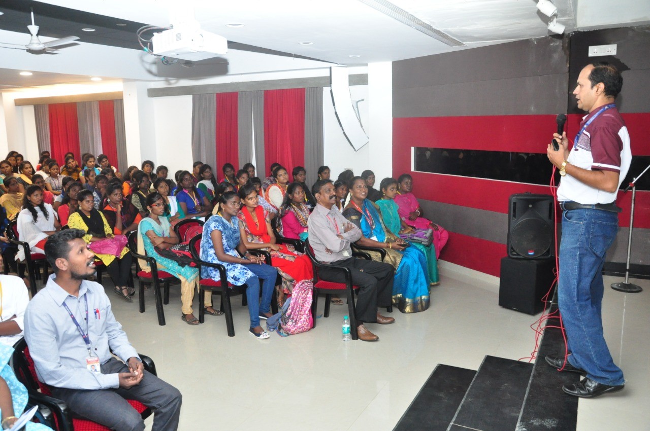 Workshop on topic "Financial Services – Smart Investment" 